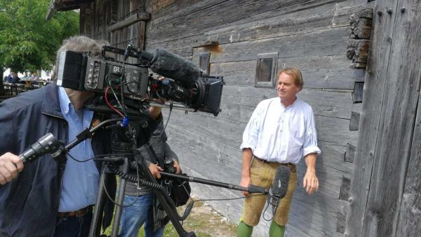 Bild 1 von 2: Markus Wasmeier bei den Dreharbeiten zum Film.