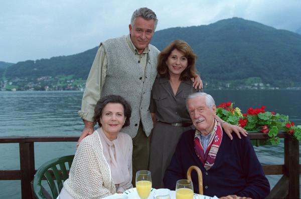 Bild 1 von 8: Im Bild (v.li.): Annemarie Düringer (Loretta), Klaus Wildbolz (Wenzel Hofer), Marianne Nentwich (Dr. Eva Tillmann), Karl Schönböck (Dr. Felix Lanz).