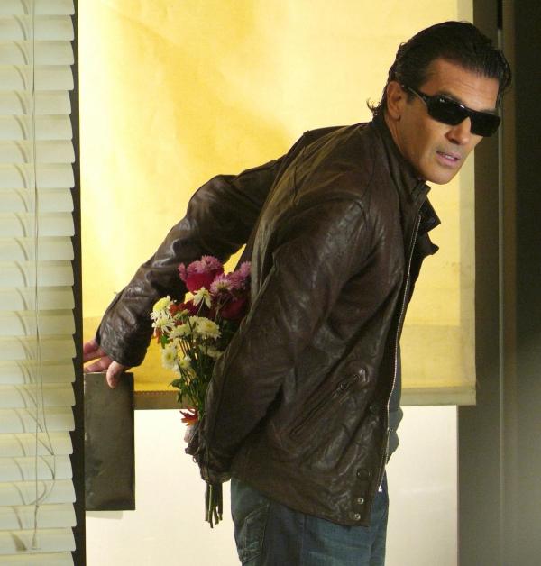 Bild 1 von 19: Als Martin (Antonio Banderas) die Bekanntschaft von Ripleys bezaubernder Patentochter Alexandra macht, ist er bereit, Ripley bei einem neuen Coup behilflich sein ...