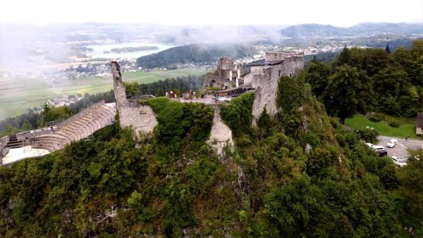 Bild 1 von 10: Im Bild: Burgruine Finkenstein, Kärnten.