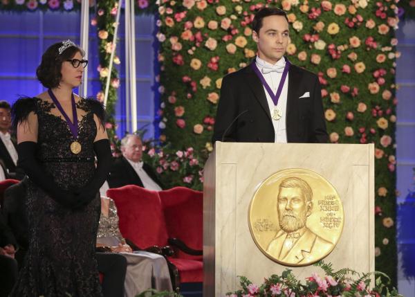 Bild 1 von 12: Amy Farrah Fowler (Mayim Bialik, l.); Sheldon Cooper (Jim Parsons, r.)