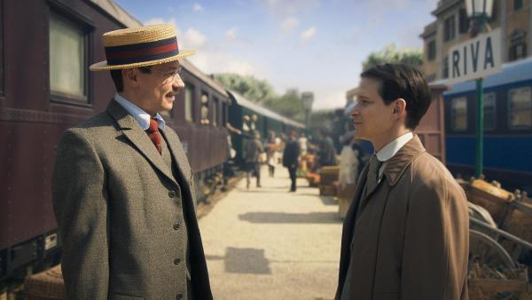 Bild 1 von 1: Im Bild: David Kross (Max Brod, li.), Joel Basman (Franz Kafka).