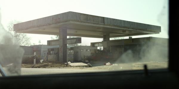 Bild 1 von 9: Ob der Apokalypse ist die Infrastruktur im Land zusammengebrochen.
