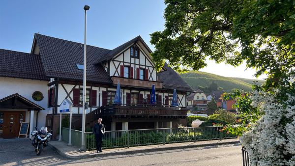 Bild 1 von 8: .