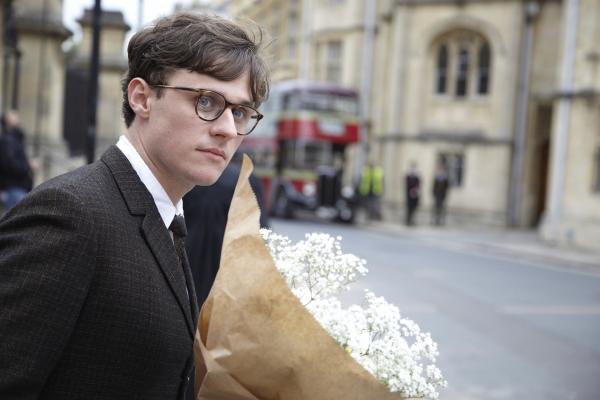 Bild 1 von 6: Denis Bushell (Alan Morrissey) war der Freund der Toten Margaret. Er ist auch ein Student des besten Freundes von Margarets Arzt Dr. Cartwright, der kurz nach Margarets Tod ermordet wurde. Zufall?