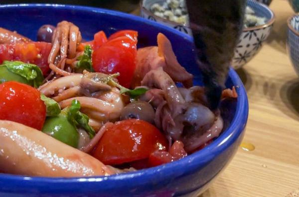 Bild 1 von 3: Calamari-Salat: ein schmackhaftes Gericht, ganz nach neapolitanischer Tradition