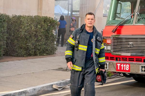 Bild 1 von 29: Im Bild: Peter Krause (Bobby Nash).