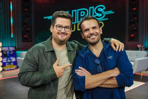 Bild 1 von 7: Chris Tall (l.); Steffen Henssler (r.)