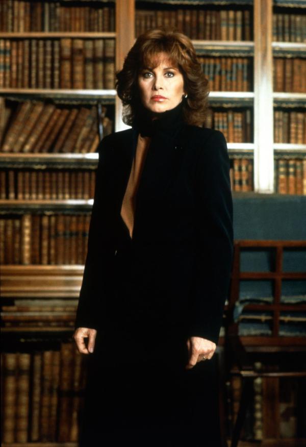 Bild 1 von 13: Jennifer Hart (Stefanie Powers)