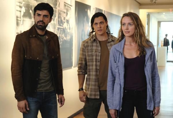Bild 1 von 13: (v.l.n.r.) Marcos (Sean Teale); John (Blair Redford); Kate (Amy Acker)