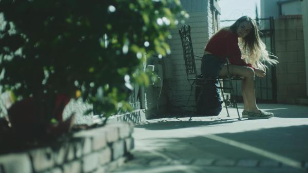 Bild 1 von 2: Theresa White