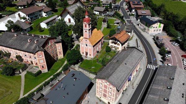 Bild 1 von 16: Im Bild: Steinhaus Hauptort Ahrntal Wallfahrtskirche.