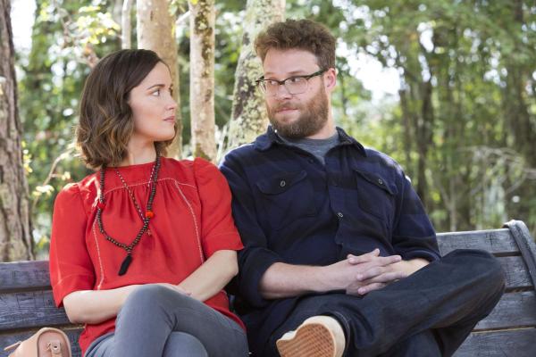 Bild 1 von 8: Kelly Radner (Rose Byrne, l.); Mac Radner (Seth Rogen, r.)