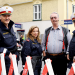 Oben ohne - Polizei im Bett