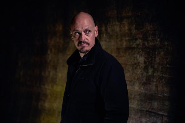 Bild 1 von 9: Ray Shoesmith (Scott Ryan)