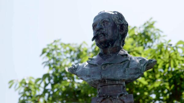Bild 1 von 3: Josef Schöffel Denkmal.