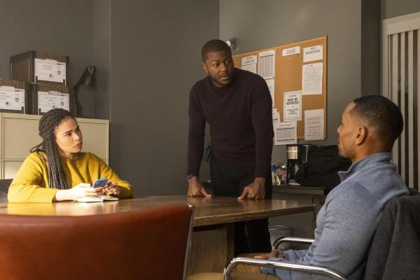 Bild 1 von 7: Sheryll Barnes (Roxy Sternberg, l.); Ray Cannon (Edwin Hodge, r.)