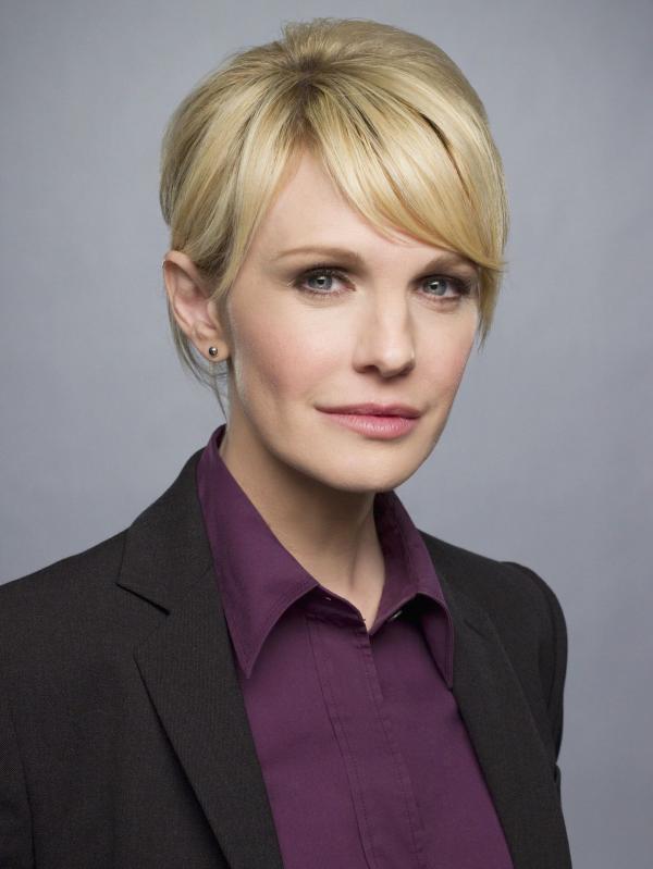 Bild 1 von 19: (7. Staffel) - Lilly Rush (Kathryn Morris) besitzt einen logisch denkenden Verstand und die nötige Wärme, um sowohl ihre Fälle zu lösen, als auch sich in die Hinterbliebenen hinein zu versetzen ?