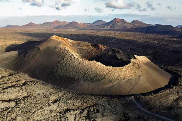 Bild 1 von 6: Vulkankegel Lanzarote.