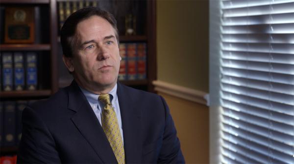 Bild 1 von 6: Mit 16 Jahren verursacht Ethan Couch alkoholisiert einen Autounfall, bei dem vier Personen sterben. Opferanwalt Greg Coontz berichtet von dem Fall.