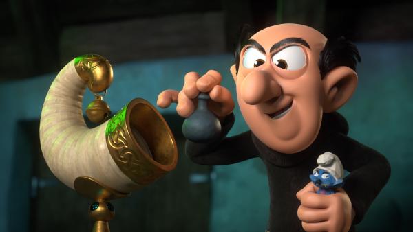 Bild 1 von 5: Gargamel erfindet das Horn des Überflusses und hofft, damit endlich alle Schlümpfe zu fangen.