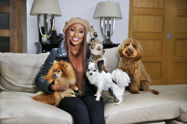 Bild 1 von 6: Alexandra Burke