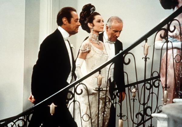 Bild 1 von 6: Im Bild: Rex Harrison, Audrey Hepburn, Wilfrid Hyde-White.