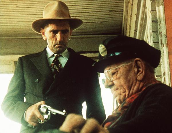 Bild 1 von 4: Homer Van Meter (Harry Dean Stanton, l.)
