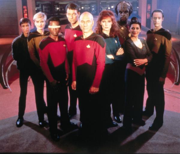 Bild 1 von 1: Star Trek The Next Generation Gallery, Raumschiff Enterprise Das n?chste Jahrhundert  Patrick Stewart (Captain Picard), an his crew