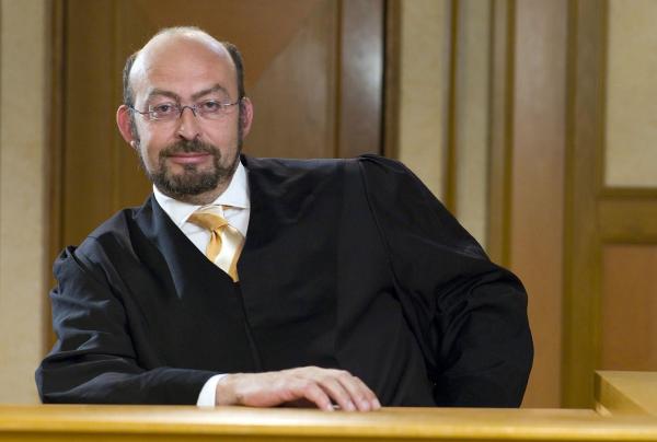 Bild 1 von 15: Rechtsanwalt Uwe Krechel