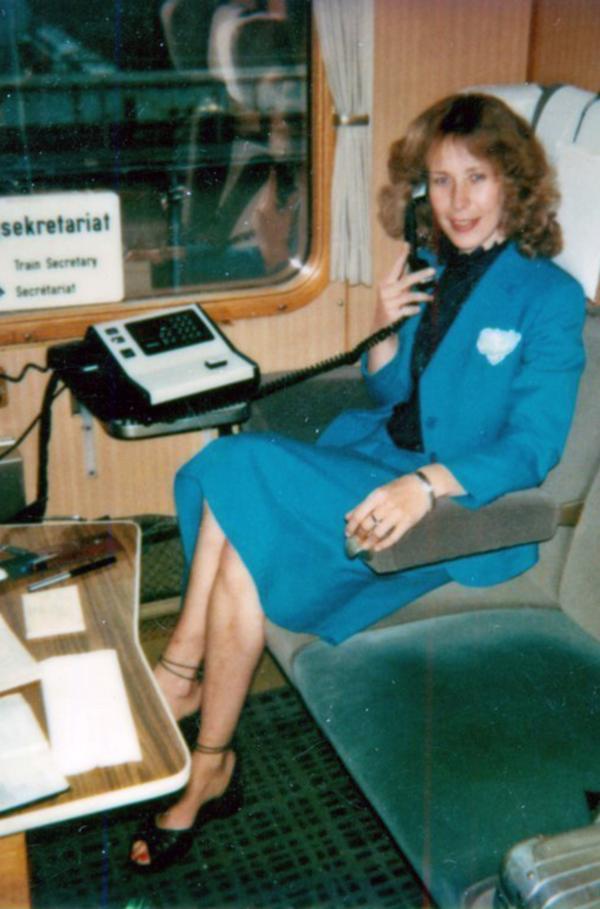 Bild 1 von 5: Elisabeth Urbanus im Zugsekretariat des TEE