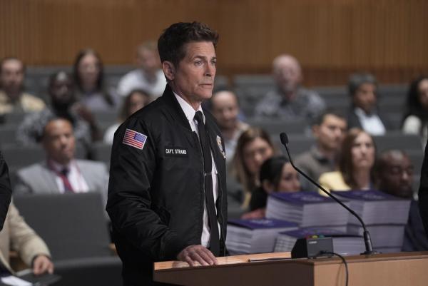 Bild 1 von 12: Owen Strand (Rob Lowe)