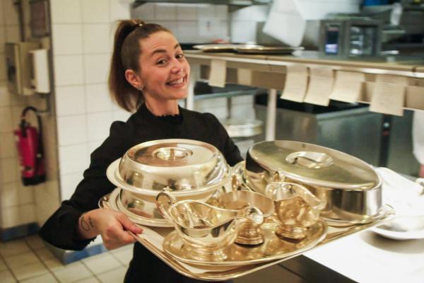 Bild 1 von 3: Vorne stilvoller Service, aber hinter den Kulissen wird gekrampft.