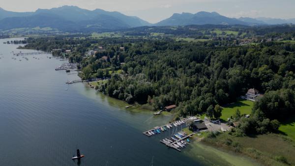 Bild 1 von 8: Prien am Chiemsee - das Zuhause der Familie von Maldeghem.