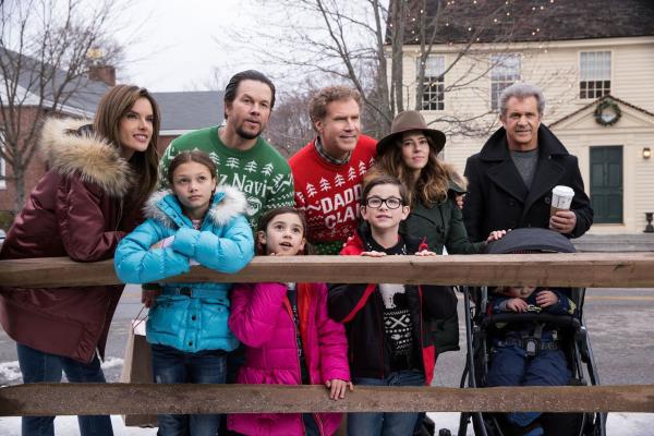 Bild 1 von 9: (v.l.n.r.) Karen (Alessandra Ambrosi); Adrianna (Didi Costine); Dusty (Mark Wahlberg); Megan (Scarlett Estevez); Brad (Will Ferrell); Dylan (Owen Vaccaro); Sara (Linda Cardellini); Kurt (Mel Gibson)