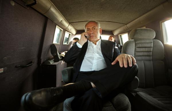 Bild 1 von 4: Der israelische Ministerpräsident Benjamin Netanjahu, 2009.