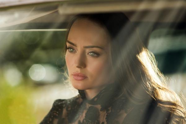 Bild 1 von 8: Viviane Wembly (Laura Haddock)