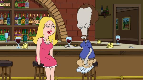 Bild 1 von 8: Francine Smith (l.); Roger (r.)