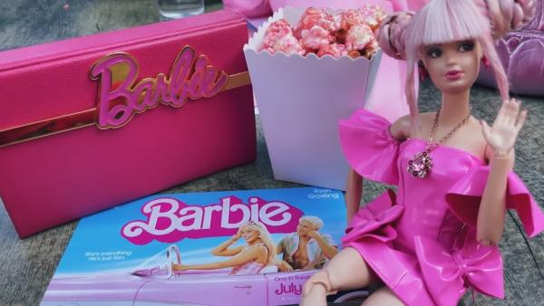 Bild 1 von 11: 2023 löst der Barbie-Film einen weltweiten Hype aus - und spült Hersteller Mattel viel Geld in die Kasse.