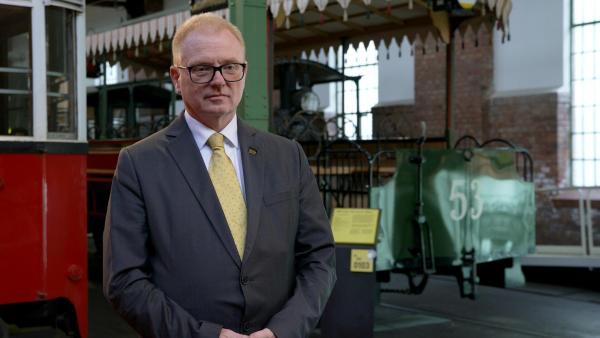 Bild 1 von 11: Im Bild: Interview in der Remise mit Hans Baierl.