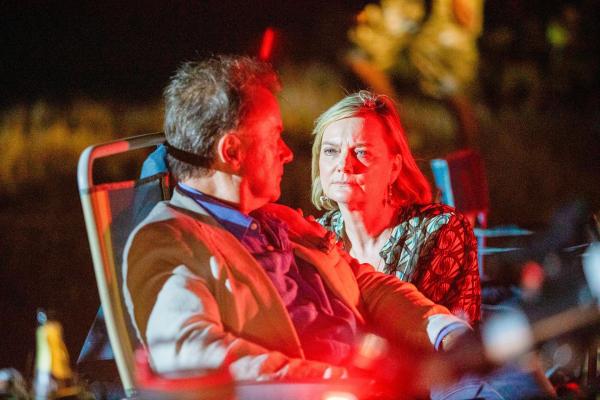 Bild 1 von 59: Im Bild: Christopher Villiers (Bertrand Sworder), Sarah Woodward (Miriam Sworder).