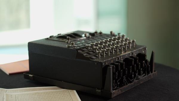 Bild 1 von 4: Die Chiffriermaschine \