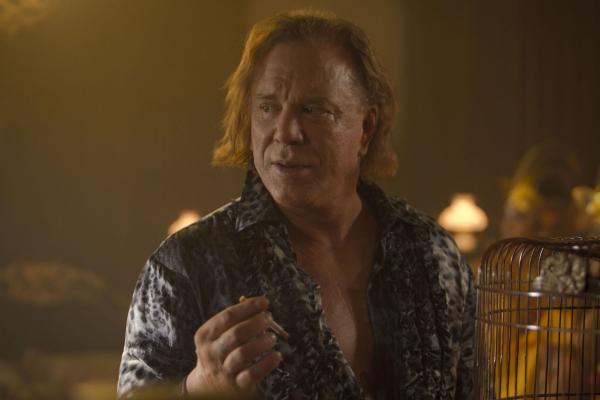 Bild 1 von 7: Malik (Mickey Rourke)