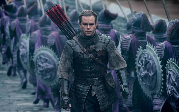 Bild 1 von 3: 5715_D049_00327R_CROP  Global superstar MATT DAMON is William Garin in Legendary?s The Great Wall.  Directed by one of the most breathtaking visual stylists of our time, Zhang Yimou (Hero, House of Flying Daggers), the film tells the story of an elite force making a valiant stand for humanity on the world?s most iconic structure.  The first English-language production for Yimou is the largest film ever shot entirely in China.  The Great Wall also stars Jing Tian, Pedro Pascal, Willem Dafoe and Andy Lau.  It will be released in 3D by Universal Pictures. Credit: Jasin Boland