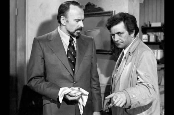 Bild 1 von 5: Mit Columbo gelang Peter Falk (re.), was nur wenigen Schauspielern gelingt: Er machte eine TV-Serienfigur zur internationalen Ikone.