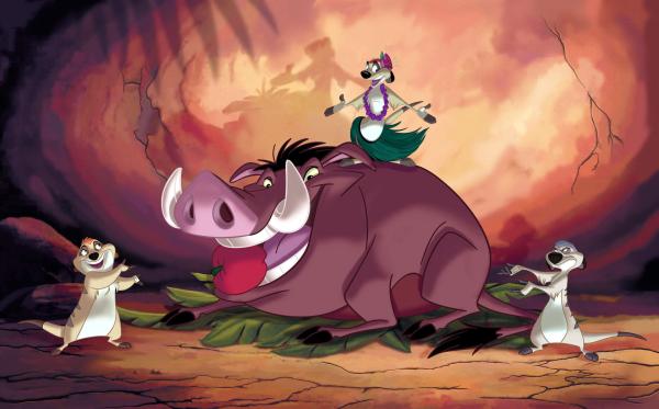 Bild 1 von 25: Die Geschichte des lustigsten Trio der afrikanischen Savanne wird neu erzählt - und zwar aus Sicht von Erdmännchen Timon und seinem treuen Kumpanen, Warzenschwein Pumbaa. Die beiden legen die Wahrheit schonungslos auf den Tisch und berichten über ihre Abenteuer und die ungewöhnliche Freundschaft mit dem Löwen Simba. Dabei kommen auch einige Geheimnisse zutage, die die Zuschauer sicher überraschen werden: Wer steckt wirklich hinter dem trickreichen Sieg über Scar, wodurch der wahre König des Geweihten Landes wieder den Thron besteigen konnte?