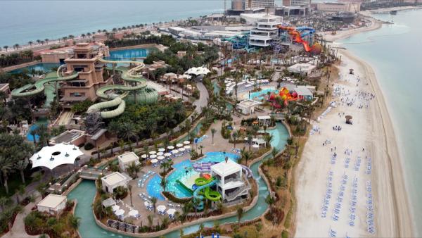 Bild 1 von 3: Mehrere Hektar umfasst die beliebte Touristen-Attraktion auf der künstlichen Insel The Palm Jumeirah.