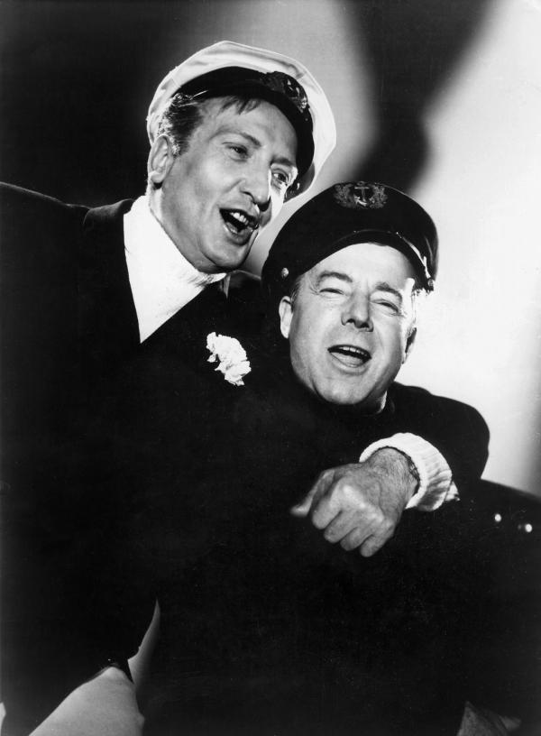 Bild 1 von 2: Hans Albers und Heinz Rühmann gehörten auch nach dem Zweiten Weltkrieg noch zu den großen Stars der deutschen Film- und Musikindustrie. Ihre Hits aus der NS-Zeit wie \