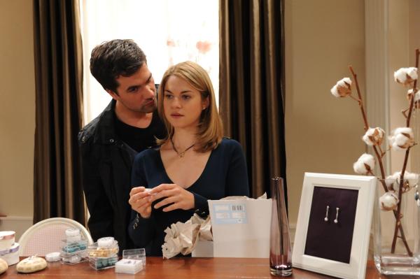 Bild 1 von 10: Konstantin (Moritz Tittel, l.); Marlene (Lucy Scherer, r.)