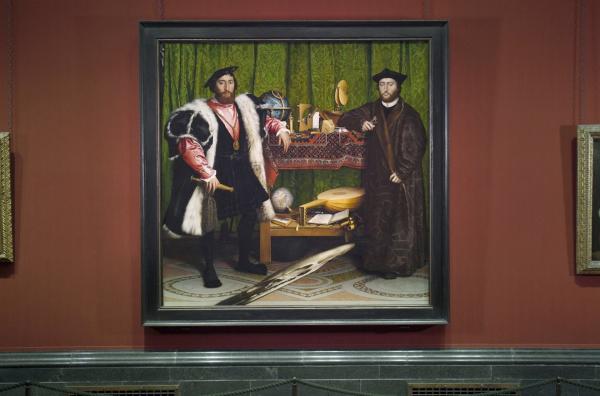 Bild 1 von 2: Kann ein Kunstwerk das Universum darstellen? Diese Frage stellte sich 1533 Hans Holbein der Jüngere und schuf ein großformatiges Gemälde mit beispielloser Bildsprache, das sich heute in London befindet: ?Die Gesandten?.
